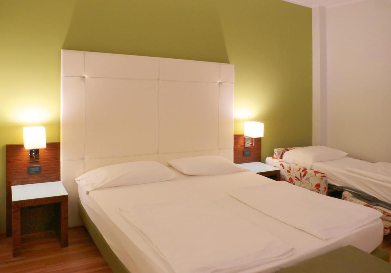 Lido Hotel 3*